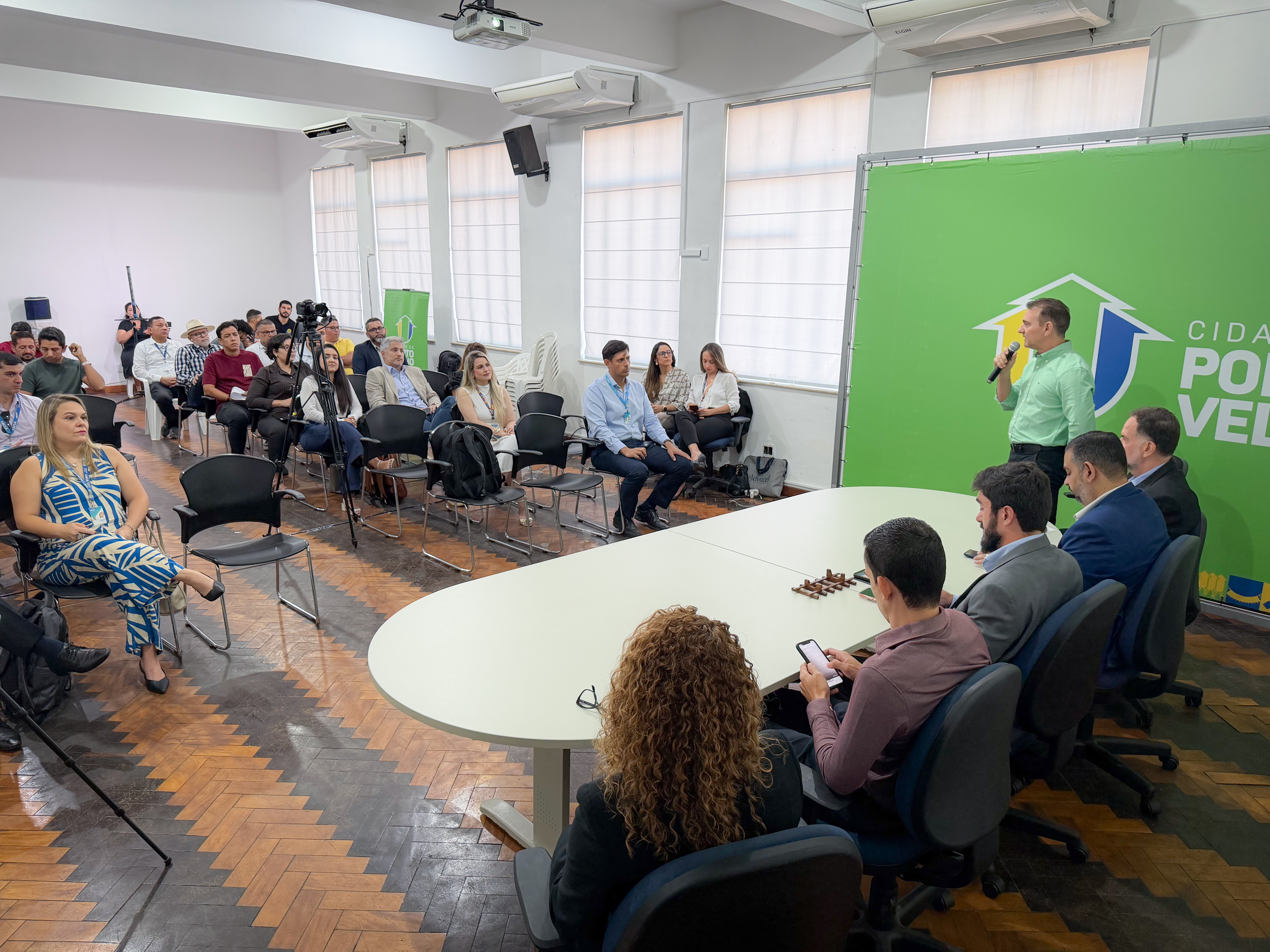 EDUCAÇÃO - Audiência pública apresenta projeto para construção de 20 novas unidades de educação infantil 