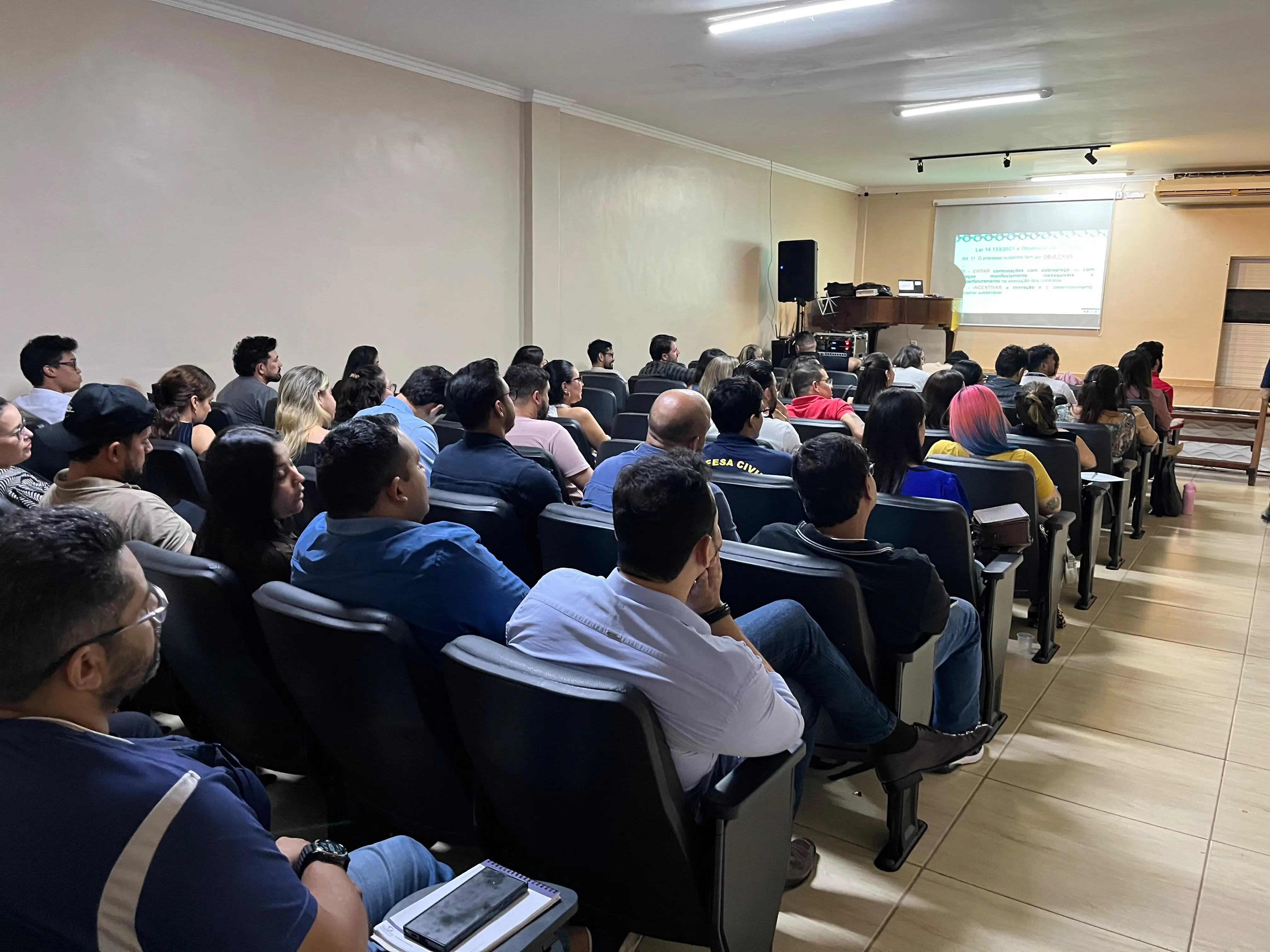 Prefeitura capacita servidores para aplicar Inteligência Artificial nas contratações públicas