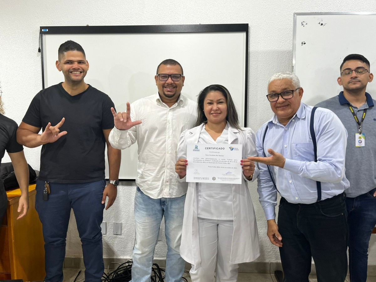CAPACITAÇÃO: SEMAD em parceria com SEMUSA contempla mais de 70 servidores com curso de LIBRAS