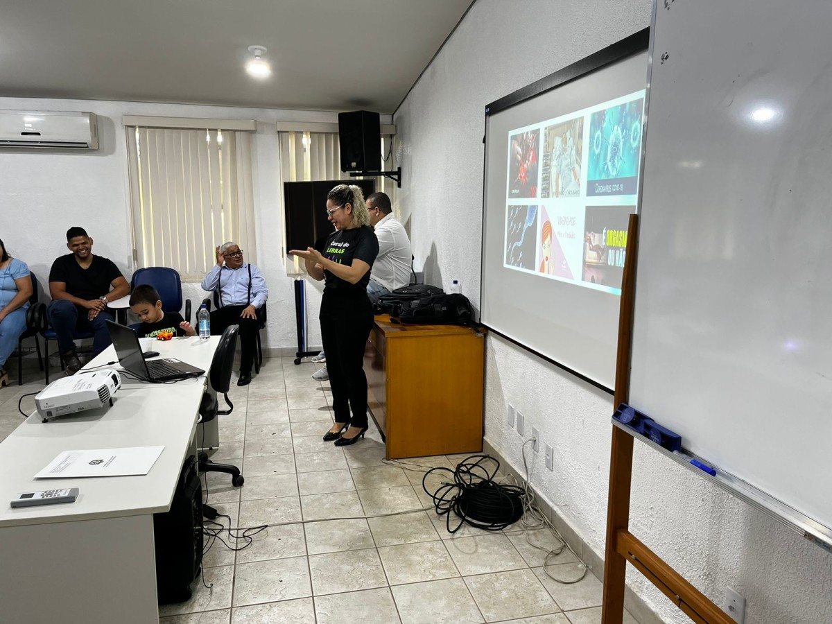 CAPACITAÇÃO: SEMAD em parceria com SEMUSA contempla mais de 70 servidores com curso de LIBRAS