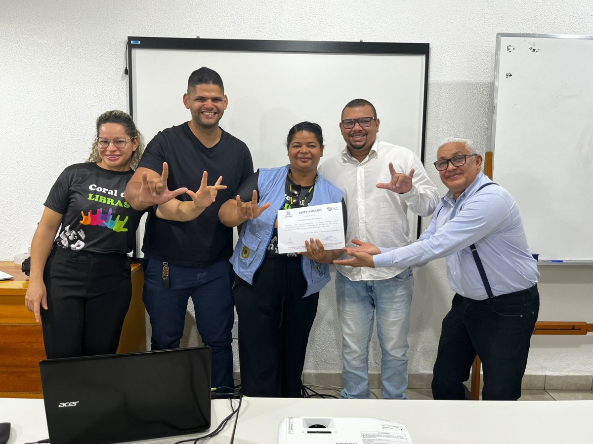 CAPACITAÇÃO: SEMAD em parceria com SEMUSA contempla mais de 70 servidores com curso de LIBRAS