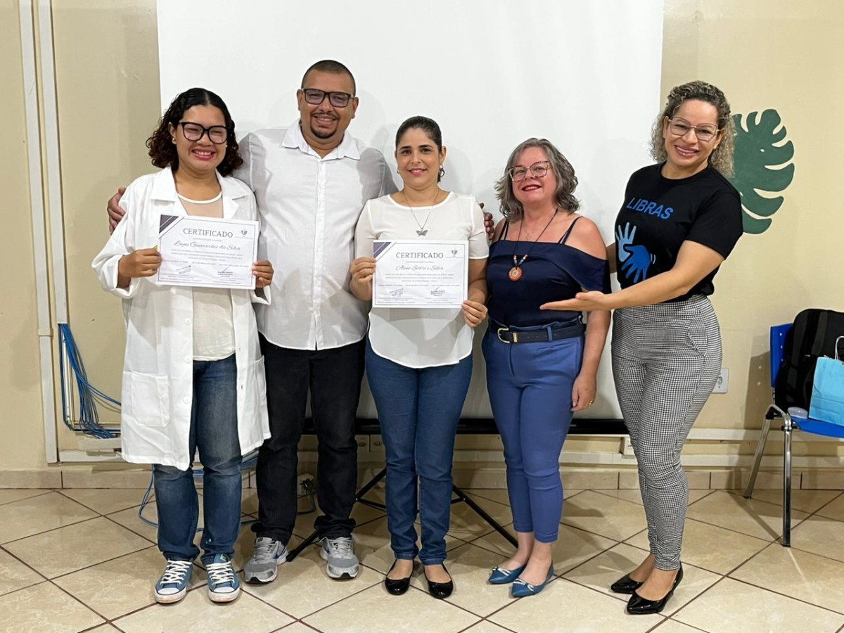 CAPACITAÇÃO: - SEMAD promove curso de Libras para servidores da SEMUSA